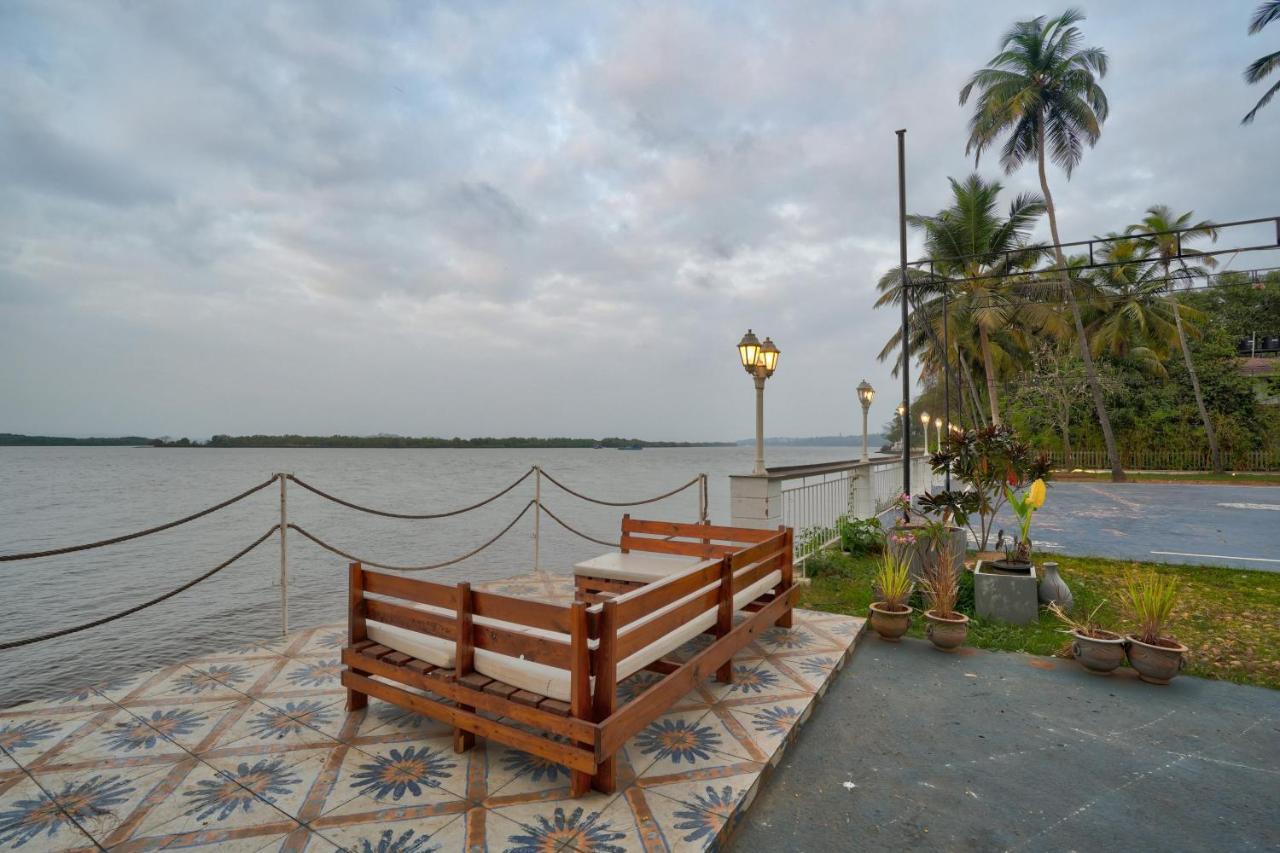 Blu Missel By The River Hotel Ribandar Exterior photo