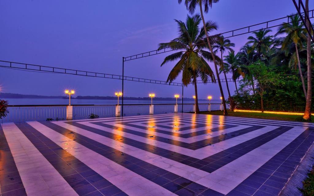 Blu Missel By The River Hotel Ribandar Exterior photo