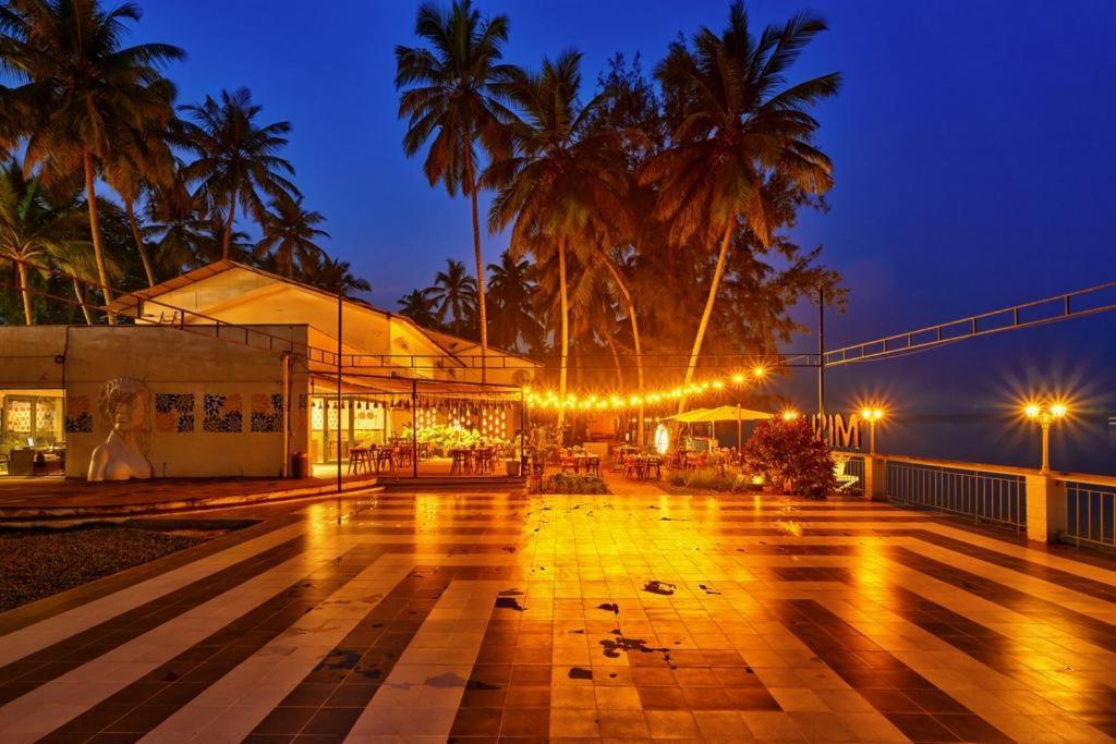 Blu Missel By The River Hotel Ribandar Exterior photo